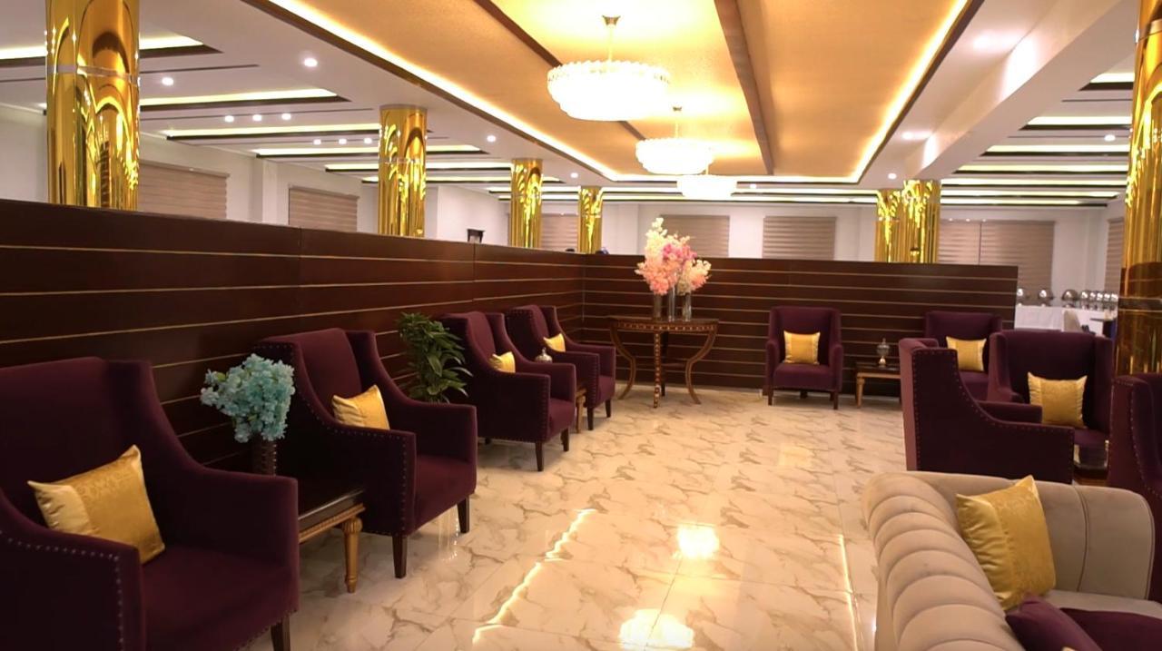 Swat Palace Hotel By Northin Mam Derai Екстериор снимка